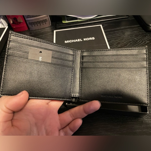 Michael Kors Jetset Bifold Men’s Wallet NWT - Picture 4 of 7